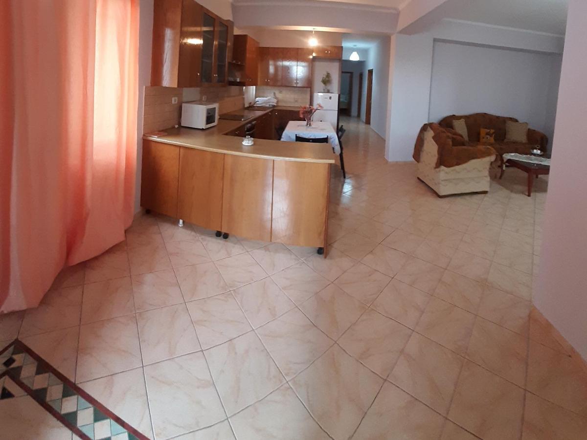 Appartamento Blerina'S House Sarandë Esterno foto