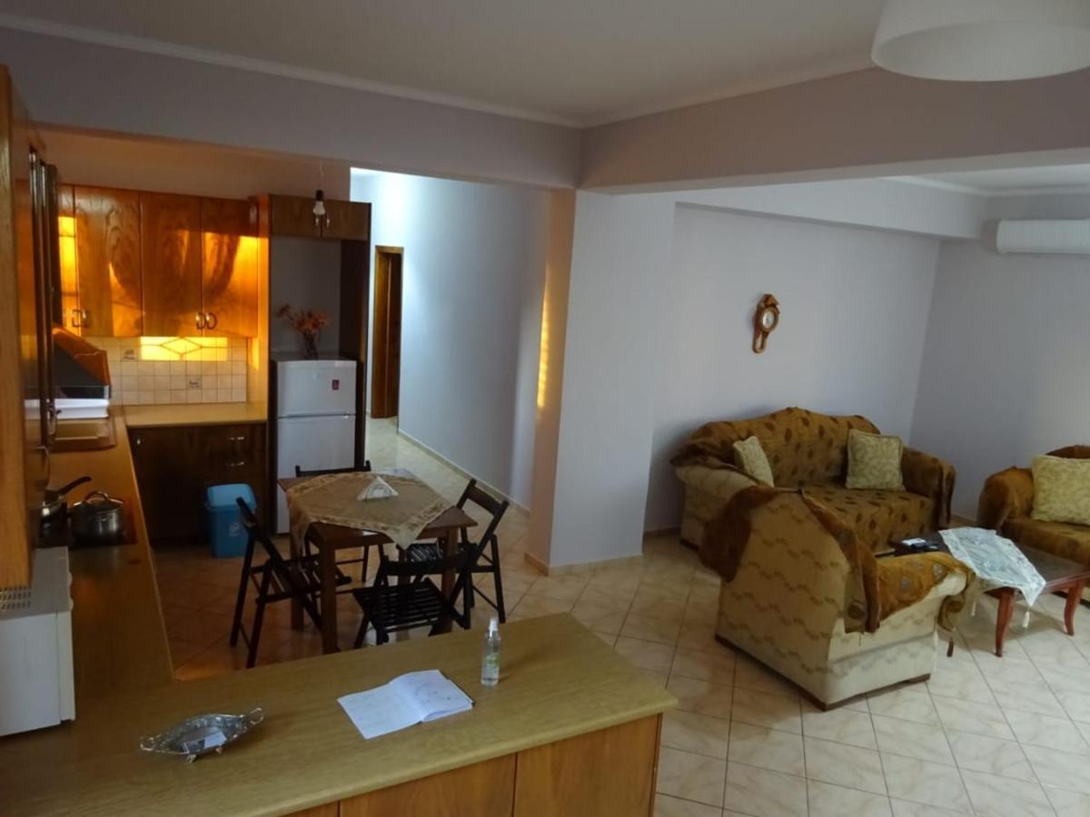 Appartamento Blerina'S House Sarandë Esterno foto